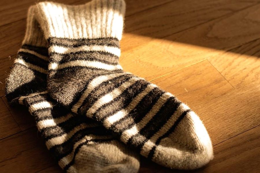 Как связать носки двумя спицами