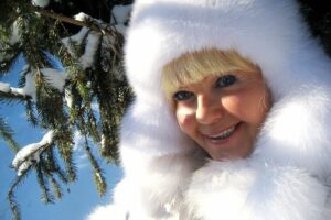 Как растянуть меховую шапку
